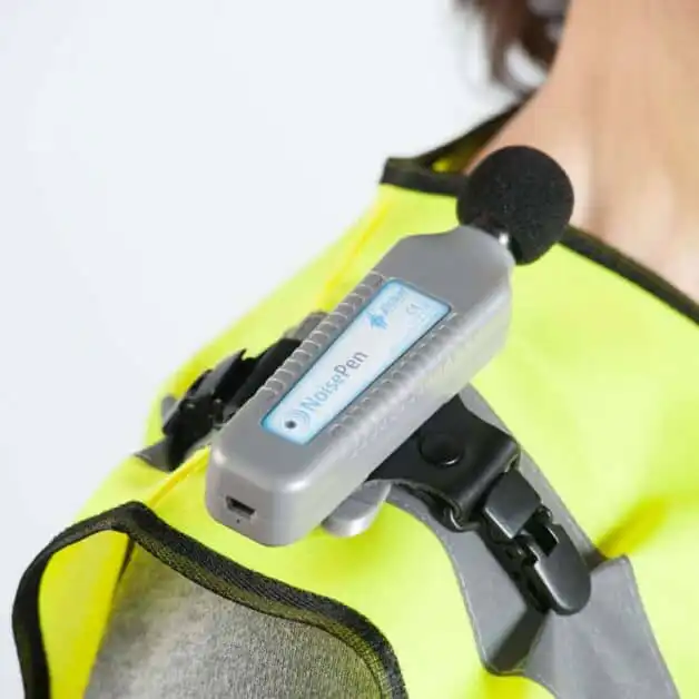 Worker wearing a NoisePen NoisePen Personal Sound Exposure Meter on the shoulder to measure personal noise exposure
